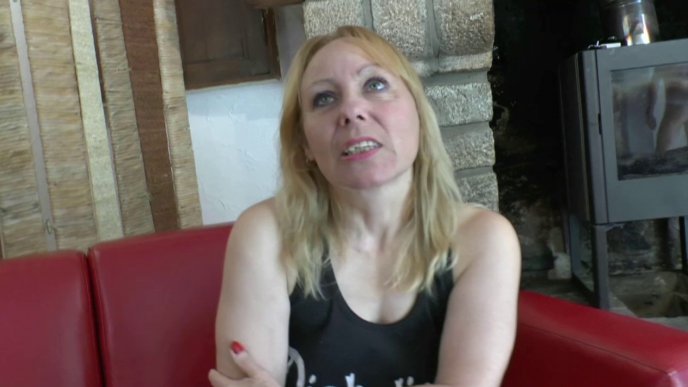 Une bonne femme salope soumise